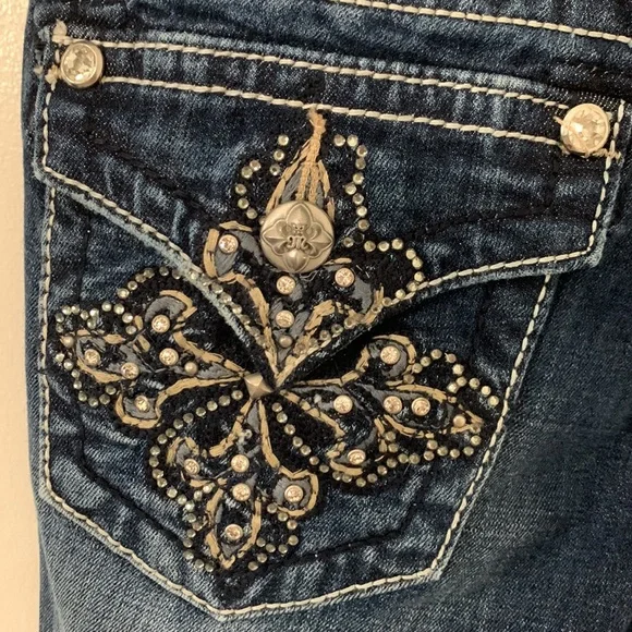 Miss Me Embroidered & Embellished Rhinestones Pockets Blue Denim Skinny-26 - Picture 5 of 14